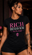 RICH BEHAVIOR TEE